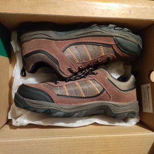 NWT Itasca Highlander Low Cut Hiking Boots M9D